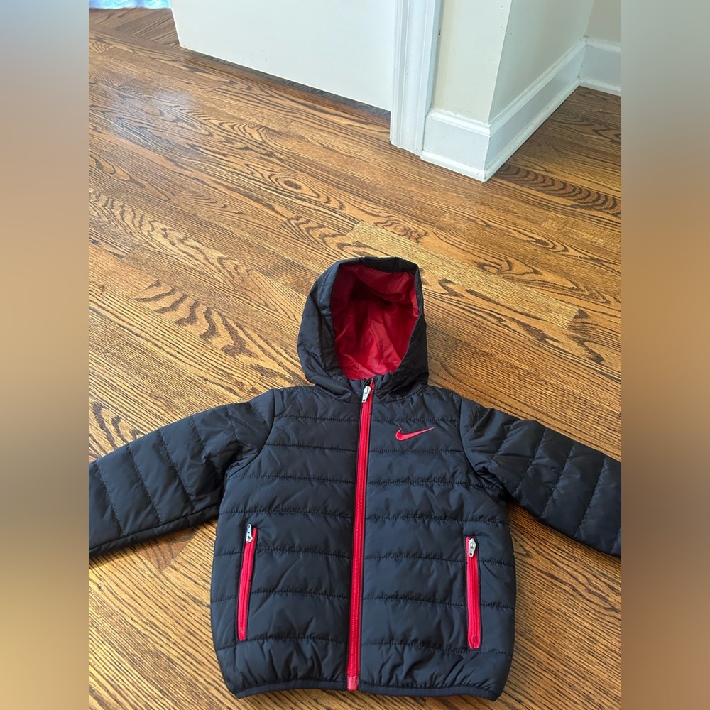 Nike lightweight puffer jacket, 2T, black/red